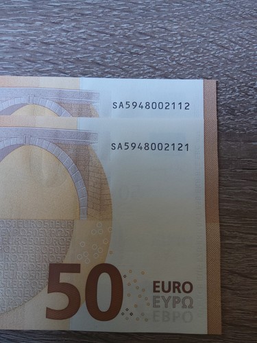 Banconote con cifre uguali - con,