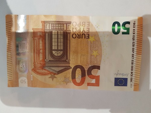 Banconota euro con - da,